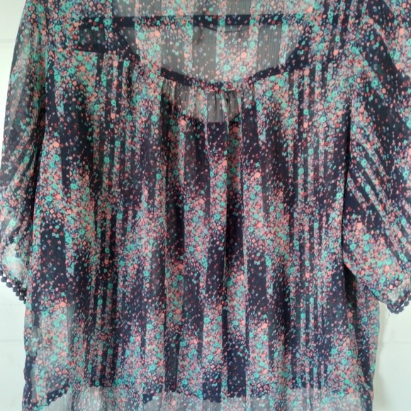 🦋3/40 MUDD Button up Sheer Bobble Edge Top (L) - Picture 6 of 6